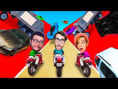 SOPRAVVIVI ALLA VALANGA DI AUTO SU GTA 5!