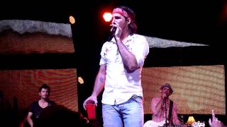 Jake Owen ~ Pass A Beer ~ Milwaukee, WI ~ 12/7/12