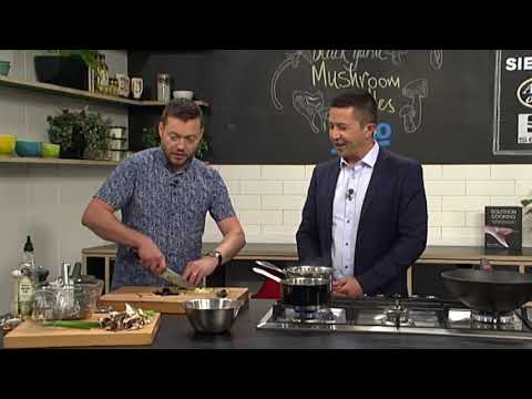 download lagu mp3 mp4 Black Garlic Mushroom Pasta, download lagu Black Garlic Mushroom Pasta gratis, unduh video klip Black Garlic Mushroom Pasta