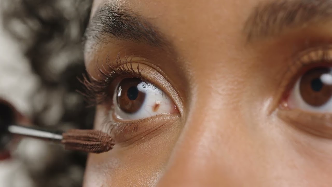 TUBING Stay In Place volume maskara