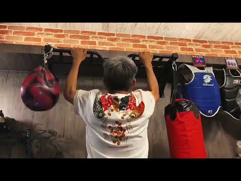 ~子甄彣璟~拳擊沙包架 沙袋架 水球架 門上牆體單杠 引體向上 攀爬架 單杆家用健身器