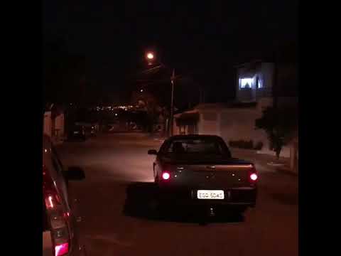 Saveiro G4 surf -tocando MC gury e MC GW-esquema louco (disparado alarme)