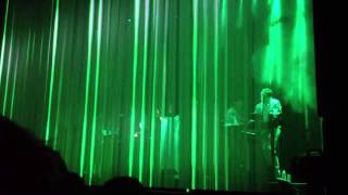 How To Destroy Angels And The Sky Began To Scream