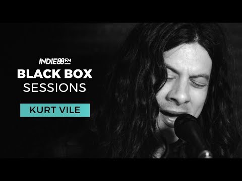 Kurt Vile - "Peeping Tomboy" | Indie88 Black Box Sessions