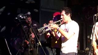 Beeva Feeva - Africa the meters