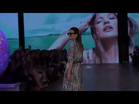 'PENÍNSULA', desfile de LYDIA LAVÍN en MBFWMX