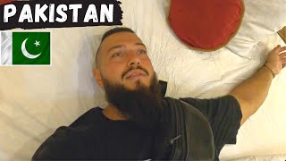 PAKISTAN | $20 SEXY Bed Hotel In Lahore 🇵🇰