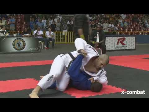 MUNDIAL ROCKSTRIKE 2012   Kim Terra x Rodolfo Vieira by X COMBAT