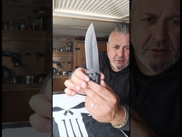 Vídeo relacionado con Purple Dragon Cuchillo de exterior con funda de cuero, cuchillo de supervivencia afilado con un lomo de hoja de 7 mm, Cuchillo de exterior forjado en una sola pieza de acero al alto carbono