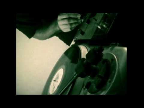 Derac & DJ Dust - Cujem sirene