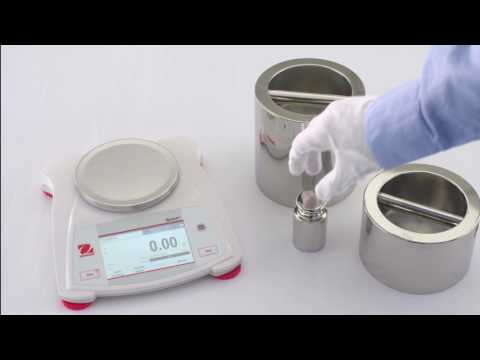 Prezentacja wag przenośnych laboratoryjno-technicznych OHAUS z serii Scout STX