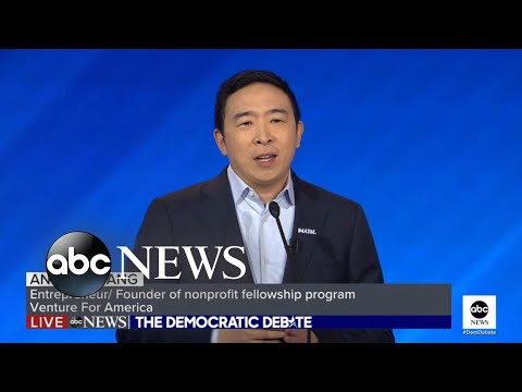 討論会の舞台に戻ることに感謝しているアンドリュー・ヤン氏 l ABCニュース (Andrew Yang grateful to return to debate stage l ABC News)