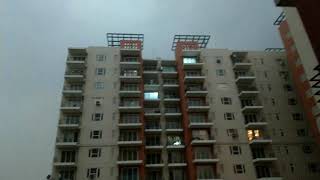 preview picture of video 'Live video - Crazy Dust Storm in Gurgaon'