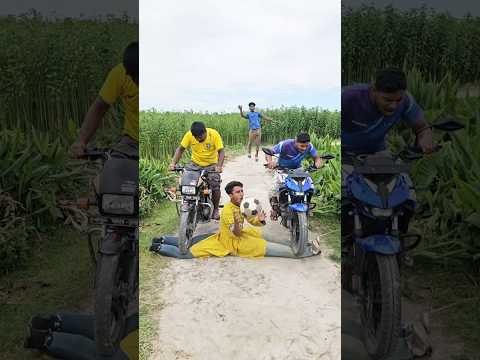 Two boys were passing by on a motorcycle.870#funny