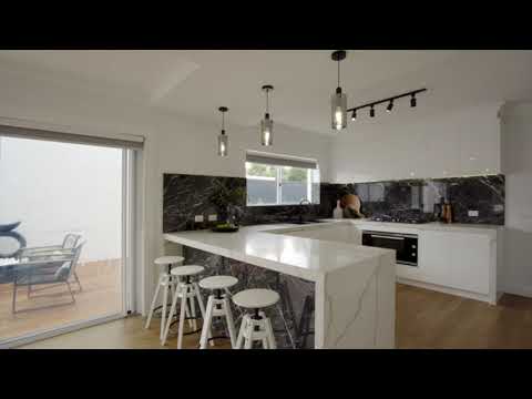 2 St Bernards Drive, Keilor East