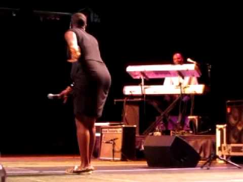 Le'Andria Johnson - Praise Break / Peoria, IL 06.22.12