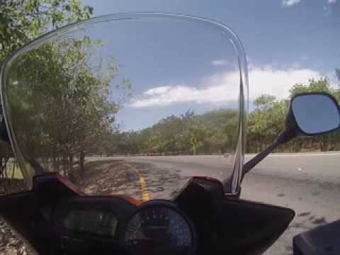 FZ1s a más de 270 K/H.