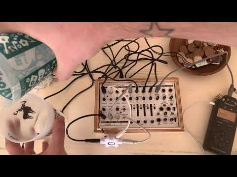 Field Kit / Living Room // Live Looping