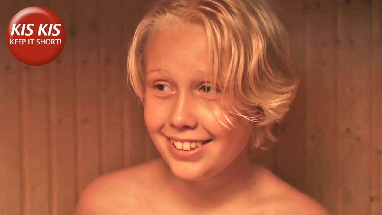 Miniature de la vidéo Shower boys - by Christian Zetterberg - LGBT short film about two inseparable friends | Trailer du film La Douche