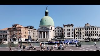 Walking Around Venice Looking for Our Hotel to Stay.
