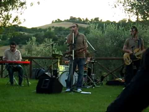 Montefiori Cocktail live in Ferretto (Fano) - Un Tempo Piccolo (video 3 di 14)