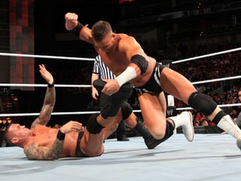 Raw: Randy Orton vs. Alex Riley