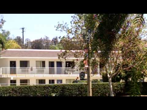 Sheriff robot Motel6 Temecula 8/24/15