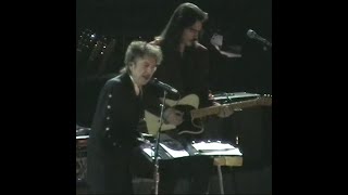 Bob Dylan  &quot; hungry and I’m irritable &quot; in Boston 16th November 2002, Seeing The Real You At Last