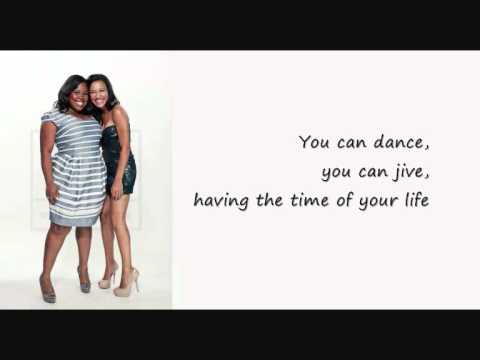 Glee - Dancing Queen (lyrics)