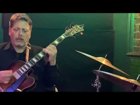 Nigel Price Organ Trio play 'Chonky' at the Garibaldi, Northampton.