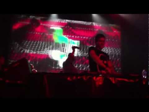 tyDi - Half Light (feat. Tania Zygar) (Brad & Victor H Remix) @ Flames Central, Calgary