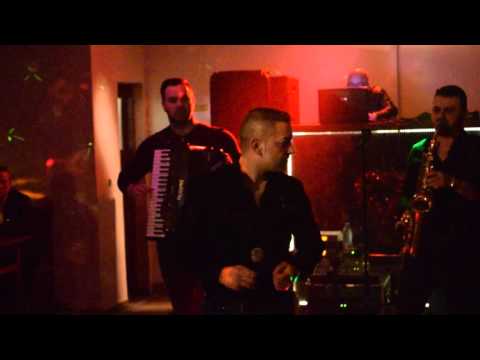 Dani Banateanu si formatia VEST MUSIC - Jos palaria pentru femei (VIP Club Tarnova)