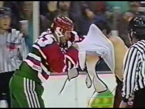 Troy Crowder vs Bob Probert