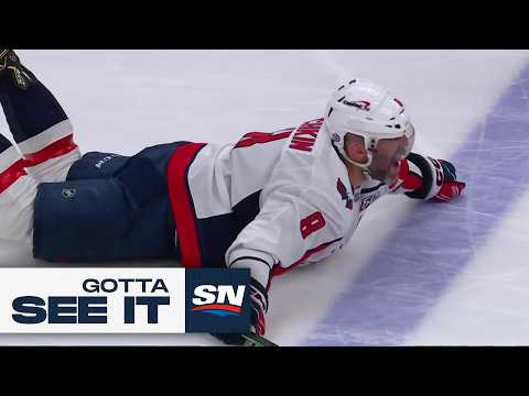 Alex Ovechkin scoring his 895th career NHL goal to pass Wayne Gretzky