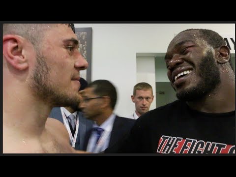 CLASS! - DAVE ALLEN & LENROY THOMAS SHARE A MOMENT AFTER THEIR COMMONWEALTH CLASH