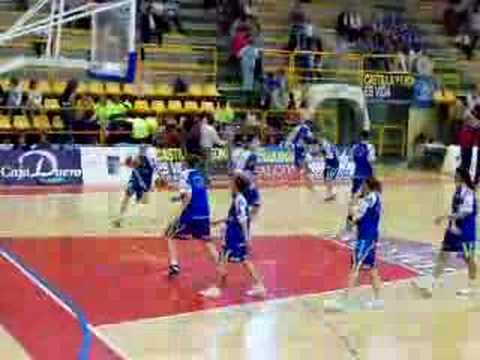 Calentamiento Perfumerías Avenida contra Ros