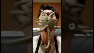 料理中の放送事故生きたフェイスハガーをさばくつもりが顔に張り付く💦#alien #shorts #shorts