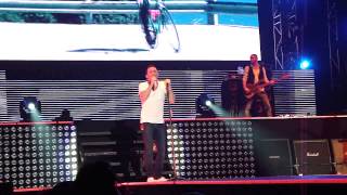 Modà - discorso importante + Paura di volare - 04.05.2013 Torino Palaolimpico