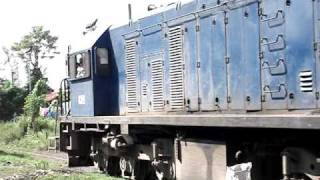 preview picture of video 'PNR Loco #902 on siding Track'