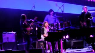 Norah Jones Live in Los Angeles Flipside, Carry On