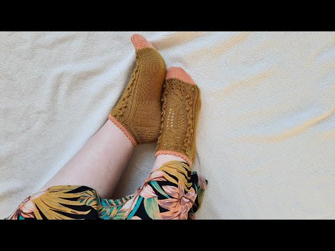 (FR Podcast Tricot) Yarnflakes 101 – Socquettes & échantillon en rangs