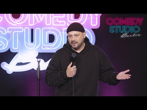 Wenn Männer zu selbstbewusst sind - Costa Meronianakis | Comedy Studio Berlin