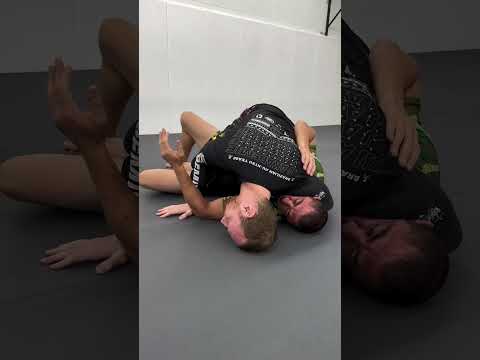 BASIC IS KING Roger Gracie style half guard pass #nogi #mma