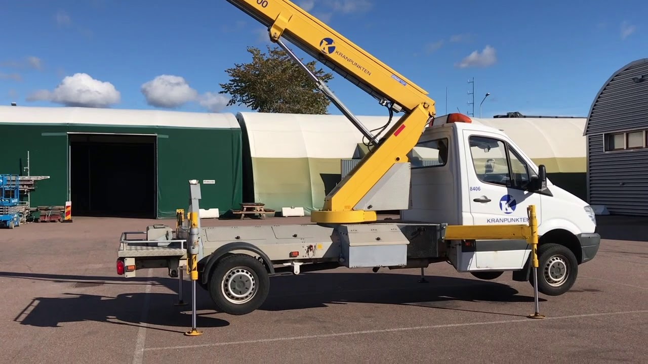 Klaravik Auktioner | Bilmonterad Bomlift / Billift