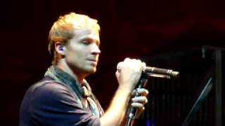 Backstreet Boys Soundcheck Manchester 041109 - Brian sings One last cry