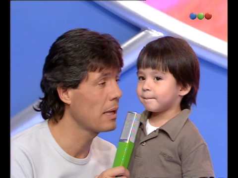 El Show Musical De Los Chicos, Adrián - Videomatch