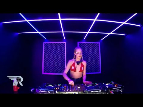 ROSSTREAM SPECIAL / VERONIQUE / 21 DE ABRIL