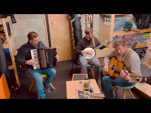 St Patrick’s day 2023 - The Sally Gardens Reel