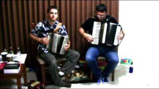 Send Me The Pillow (Hank Locklin, 1949) - Accordion Duet