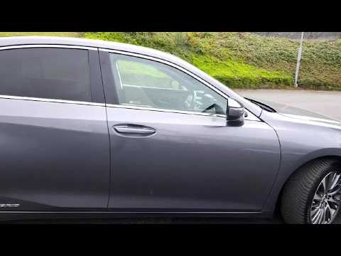 Lexus ES ES300H Dynamic - Reverse Camera - Electri - Image 2